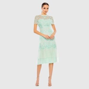 MAC DUGGAL
Embroidered Ruffled Cap Sleeve Midi Dress